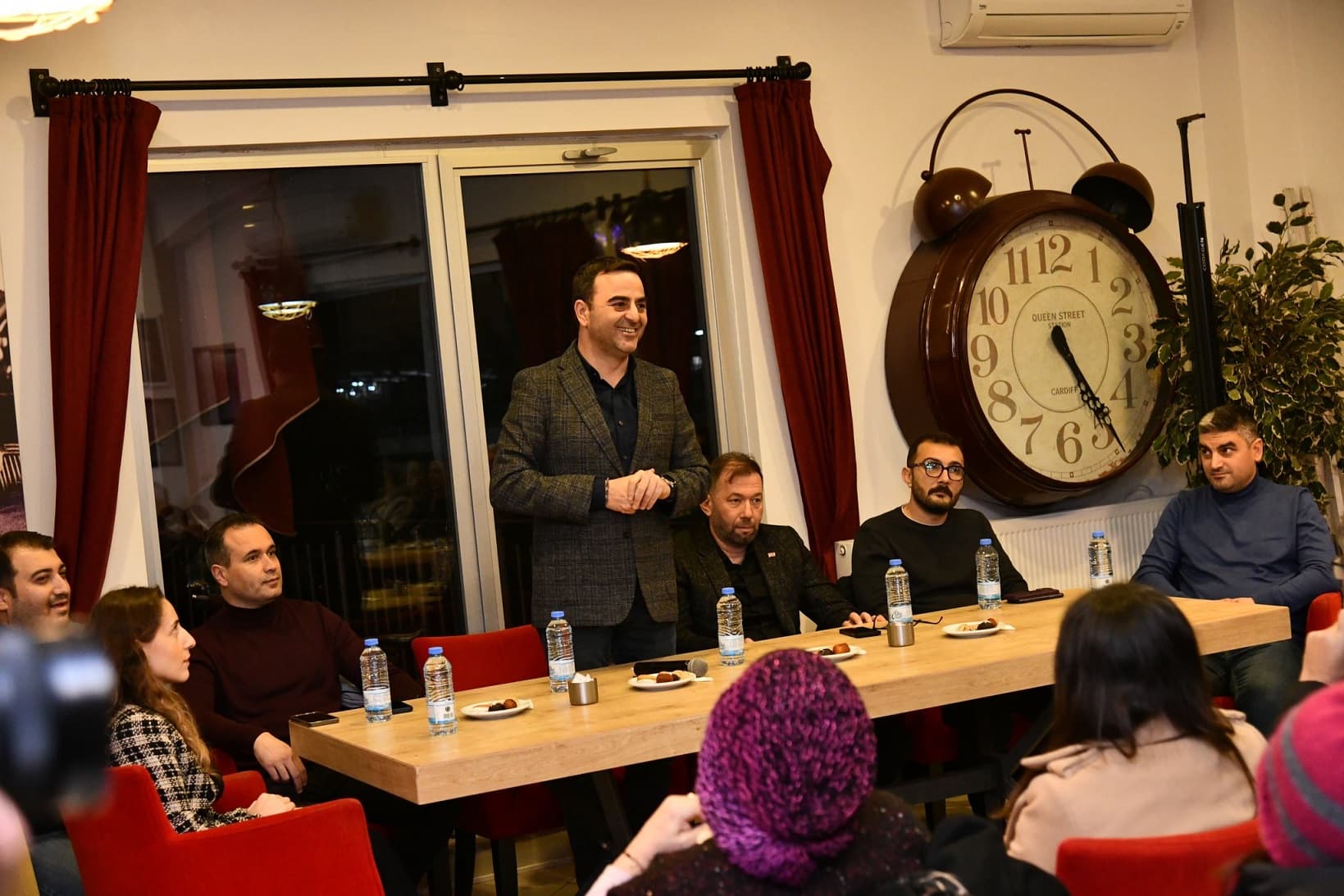 Başkan Özlü, Başiskele'de Gönülleri Fethediyor!