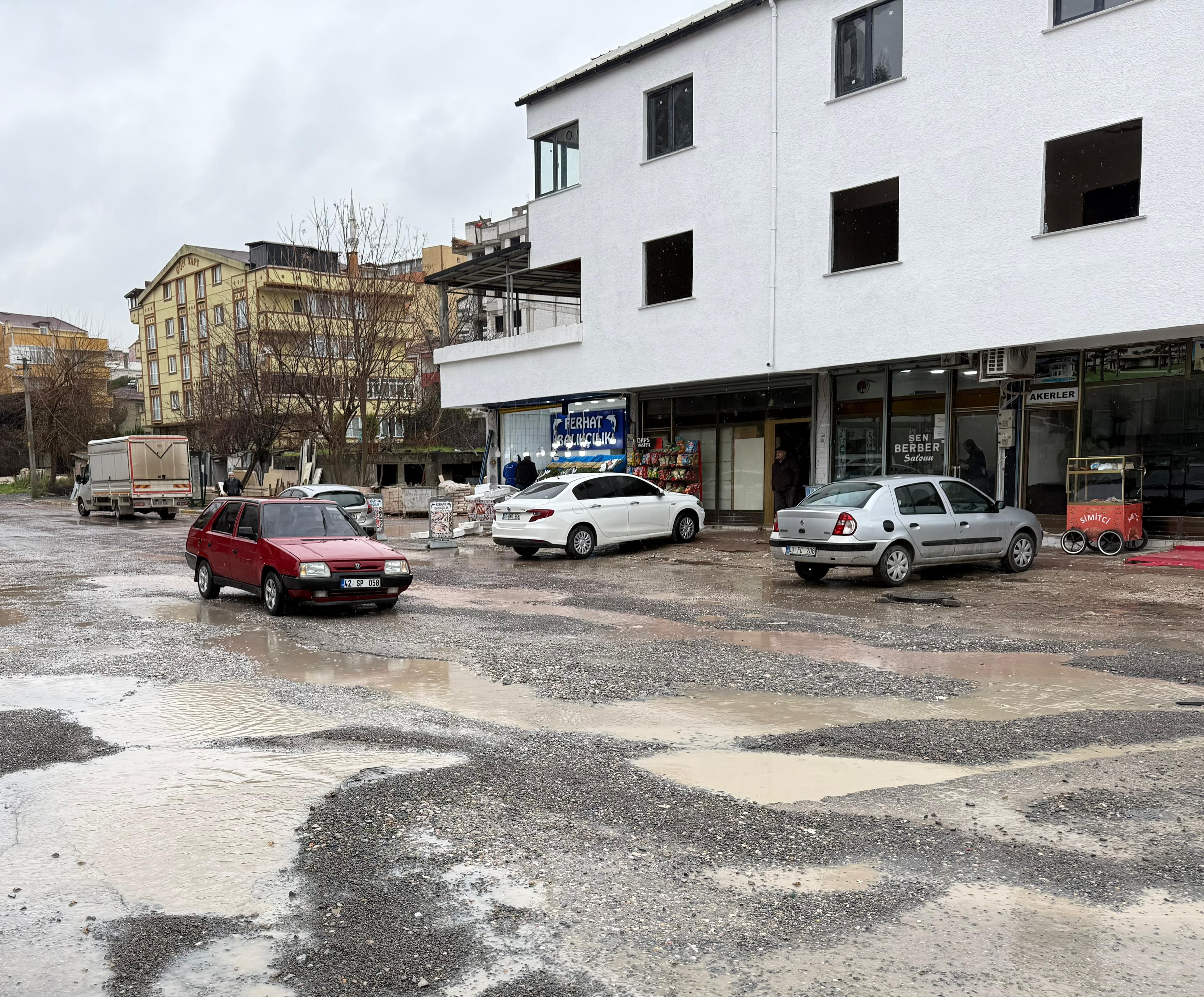 Çayırova'da Yol Çilesi Sürüyor!