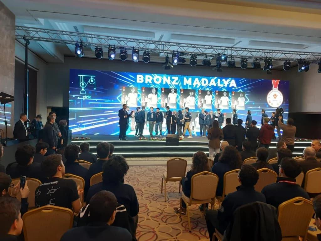 Kocaeli TÜBİTAK Bilim Olimpiyatları'nda 80 madalya kazandı!