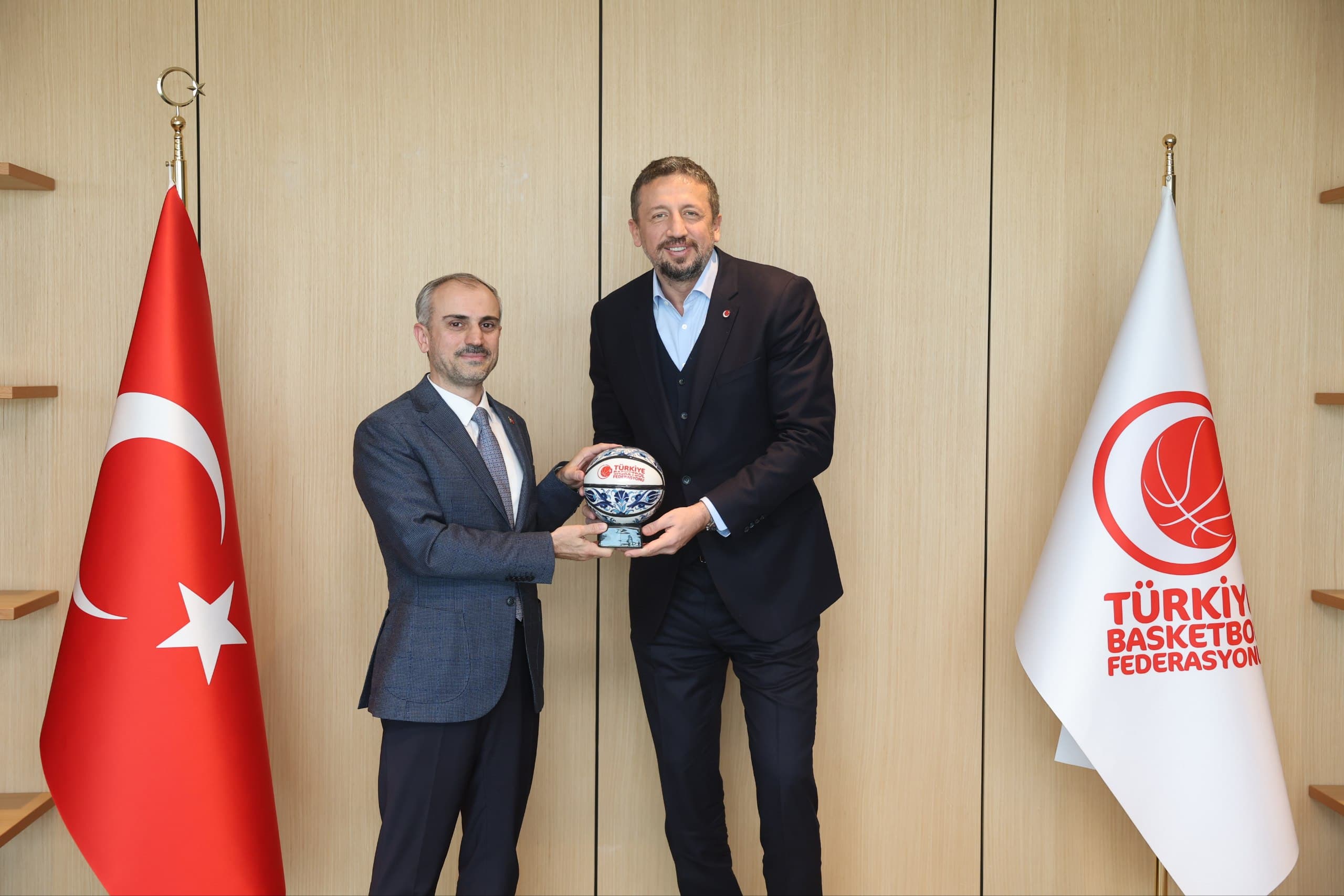 Çayırova'dan TBF Başkanı Türkoğlu'na Ziyaret!