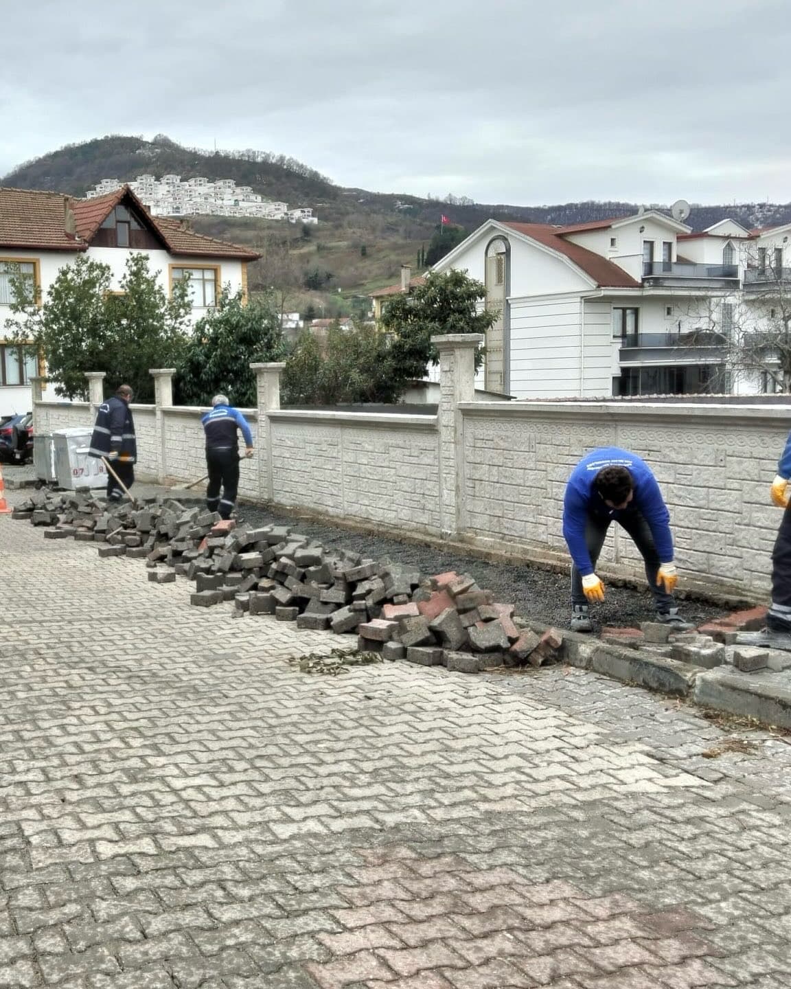 Başiskele'de Kaldırımlar Yenileniyor!
