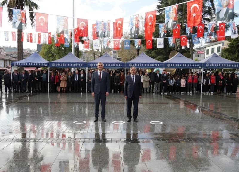 Gölcük'te Öğretmenler Günü Coşkuyla Kutlandı!