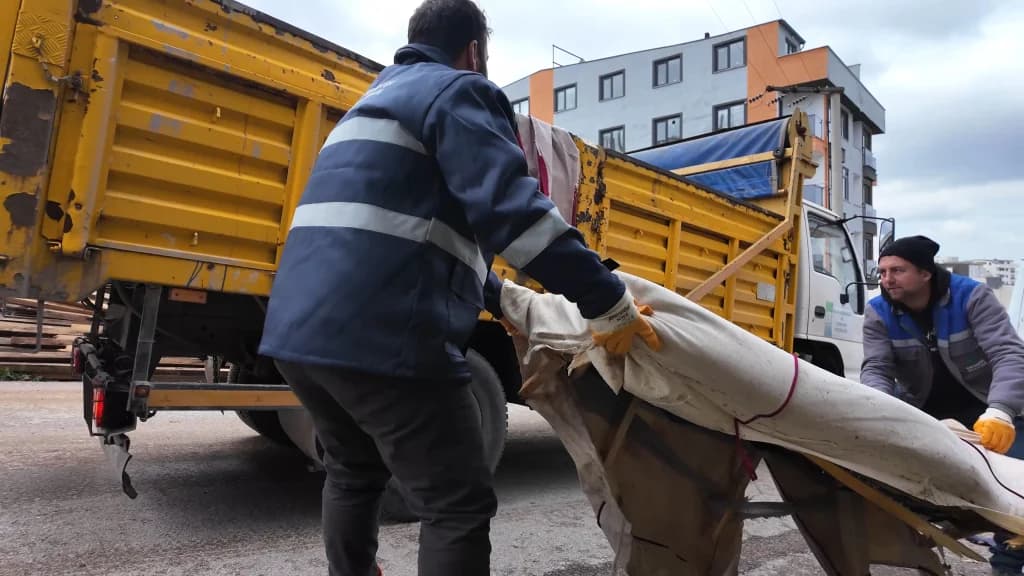 Çayırova Belediyesi'nden kaba atık uyarısı