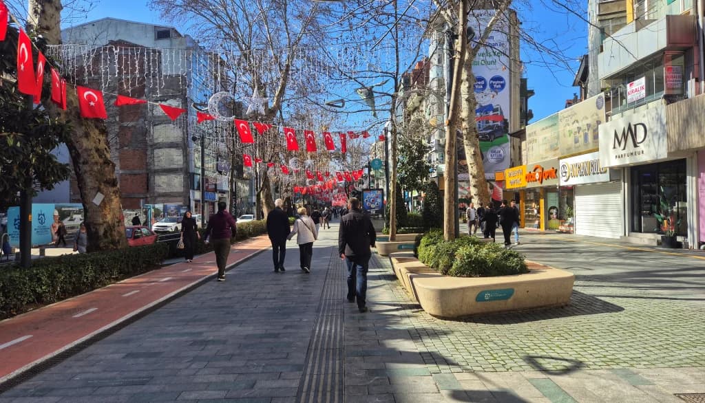 Şubat ortasında güneşli gün şaşırttı