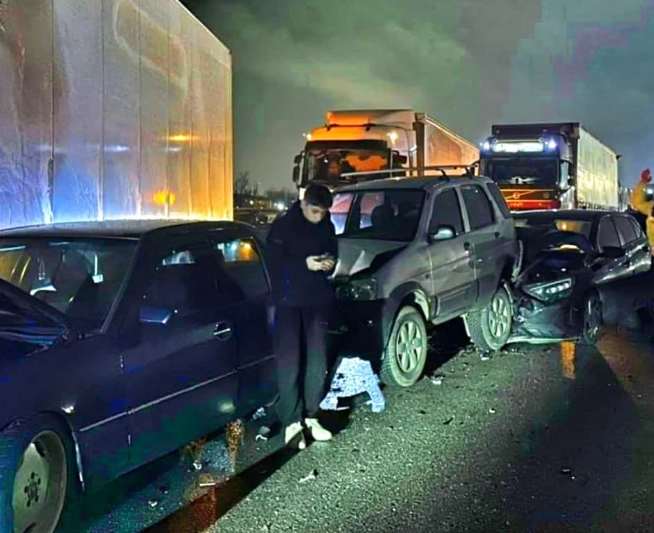 Sakarya'da zincirleme kaza: 14 yaralı!