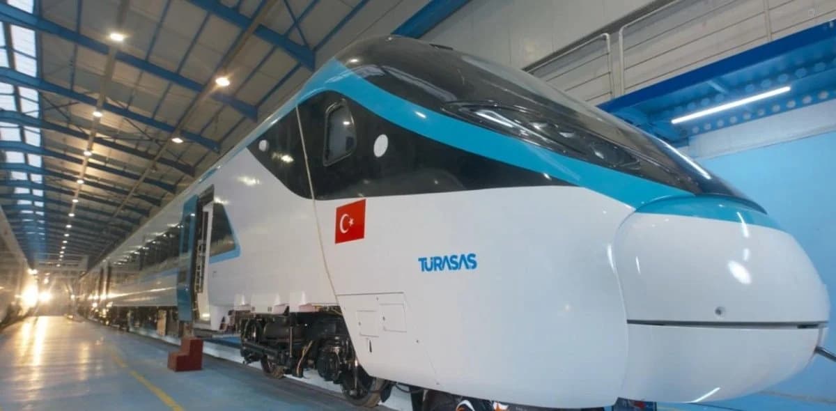Milli Elektrikli Hızlı Tren 2026'da Raylarda!
