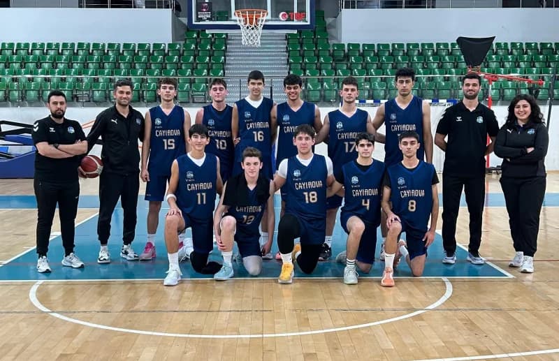 Çayırova'nın genç basketbolcuları namağlup lider!