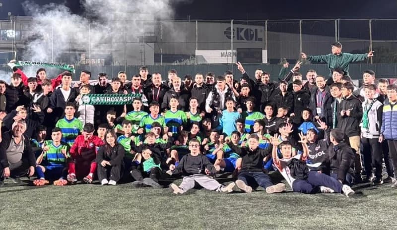 Çayırova'da ÇESK U16 Futbol Takımı Şampiyon Oldu!