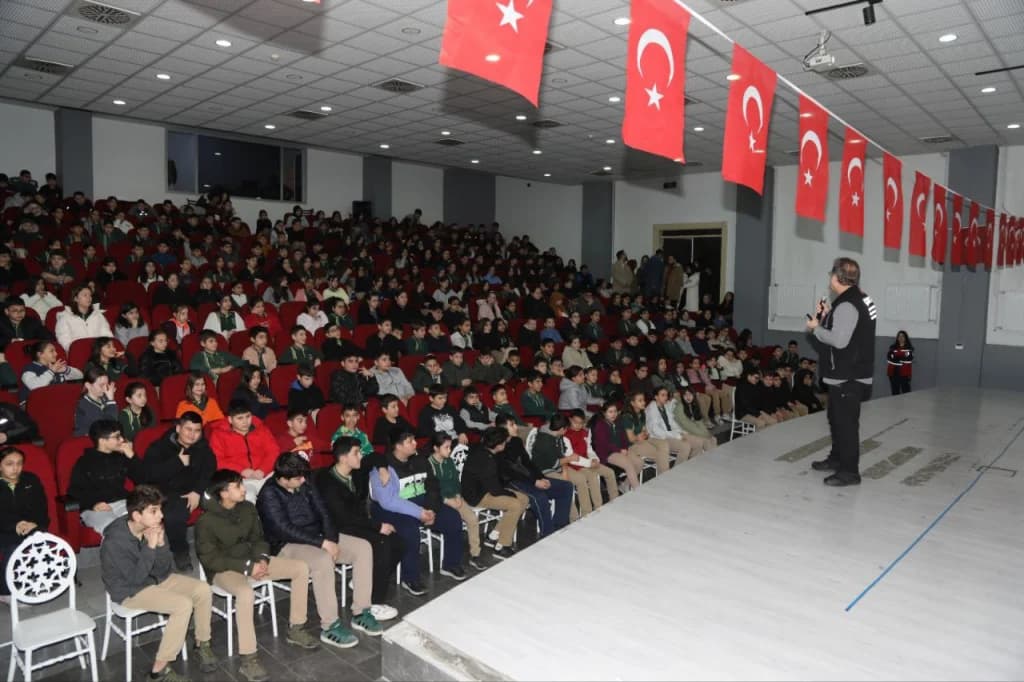 Afet farkındalığı için eğitimler hız kesmiyor