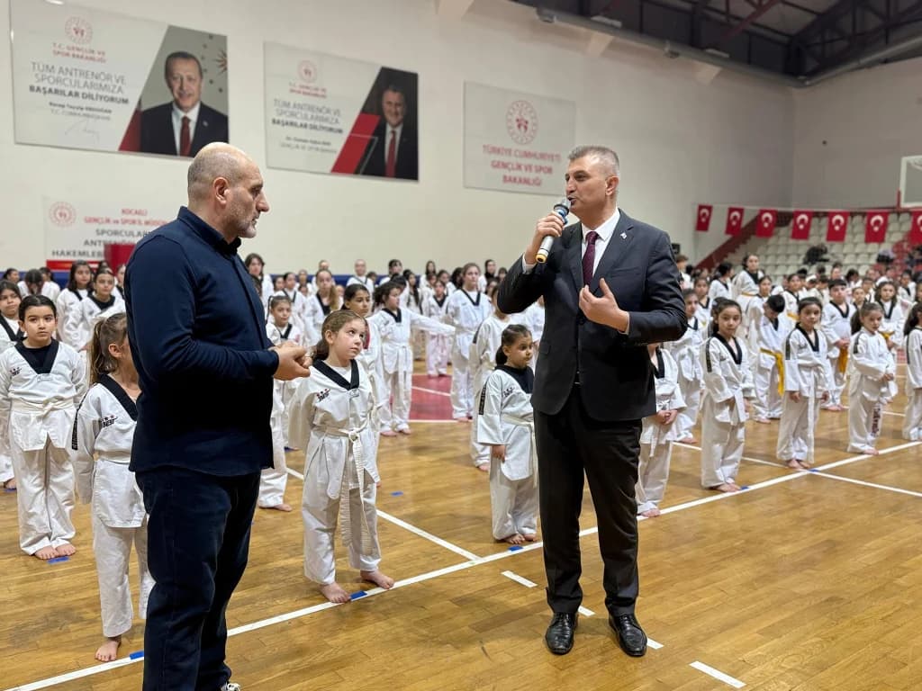 Taekwondo sporcuları kuşak heyecanı yaşadı