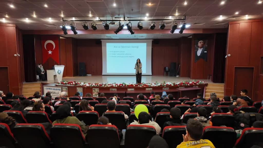 Akran zorbalığı ve sınav kaygısı semineri ilgi gördü