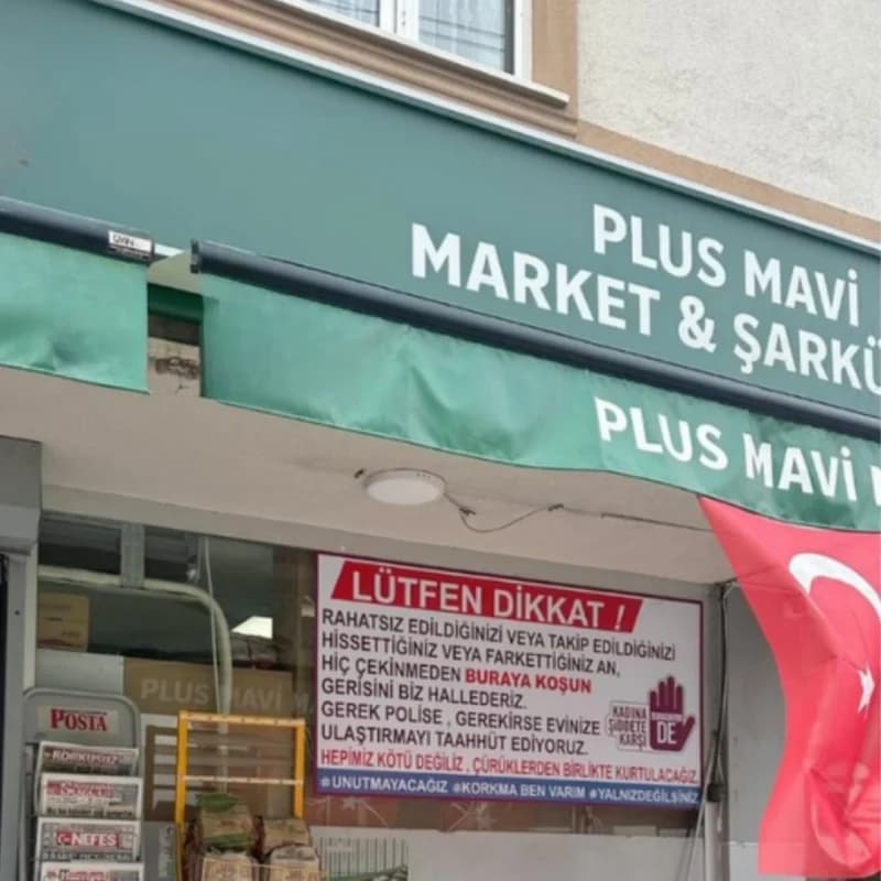 Kocaeli'de işletmenin dikkat çeken pankartı!