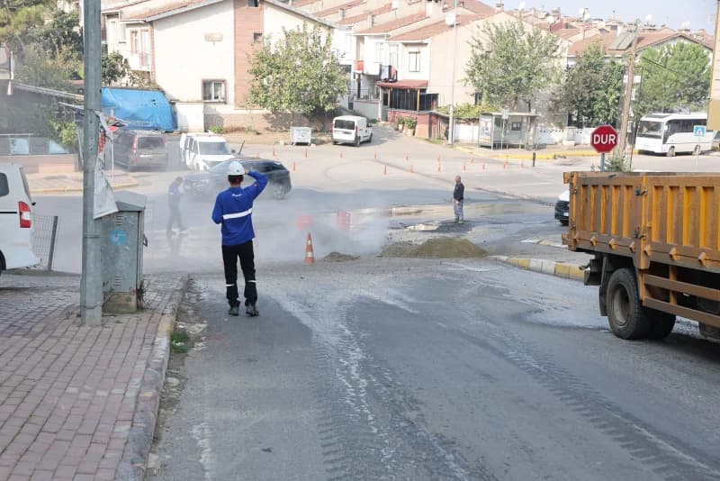 Darıca'da altyapı çalışması sırasında doğalgaz borusu delindi!
