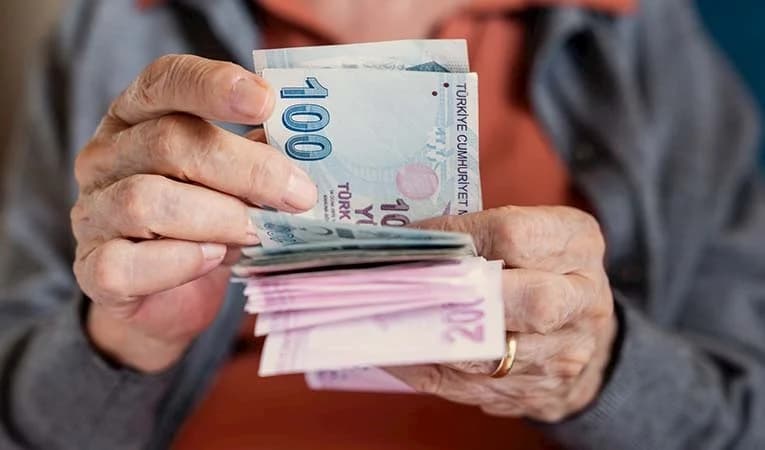 21 İlde Emekli ve Dul Aylığı Alanlar Çalışanı Geçti!
