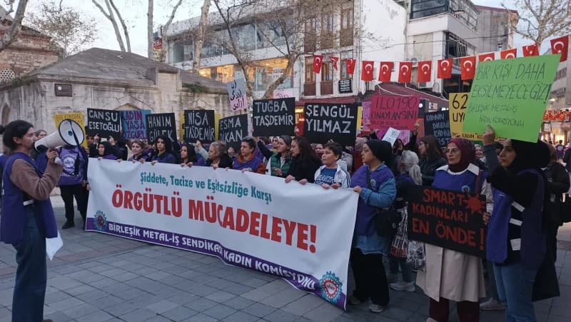 Gebze'de Metal İşçisi Kadınlar Sokakta!