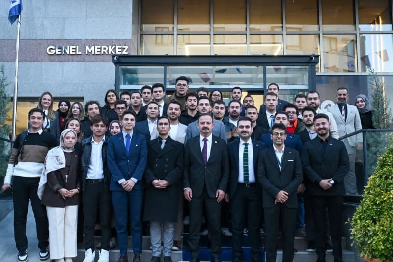 Anahtar Parti Lideri Ağıralioğlu Kocaeli'de Öğrencilerle Buluştu!