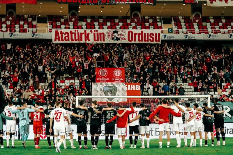 Kocaelispor ve Antalyaspor'un Talebi Reddedildi!