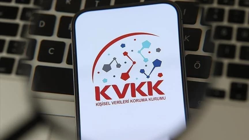 KVKK'dan sosyal medya platformlarına çocuk incelemesi
