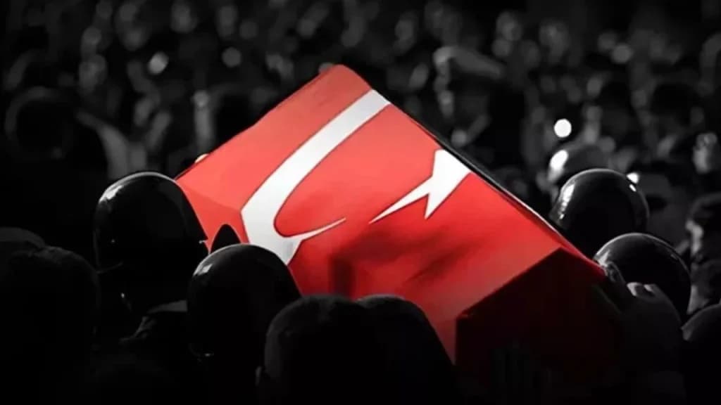 F-16 savaş uçağı Balıkesir'de düştü: Pilot şehit!
