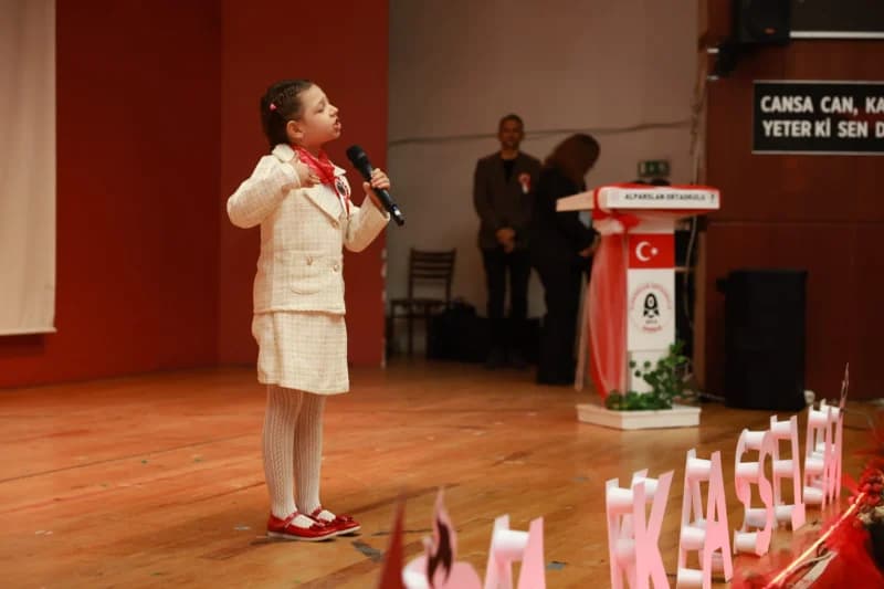 Derince'de Öğretmenler Günü Coşkusu!