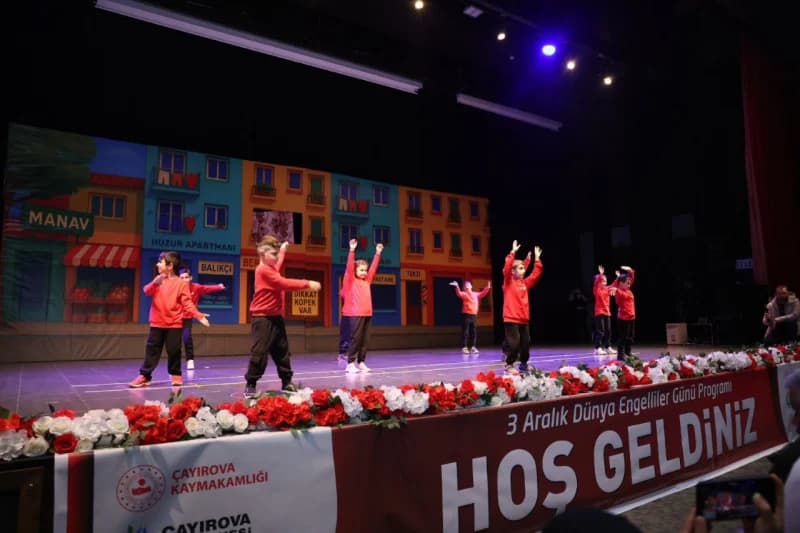 Çayırova'da Özel Bireyler Büyük Alkış Aldı!