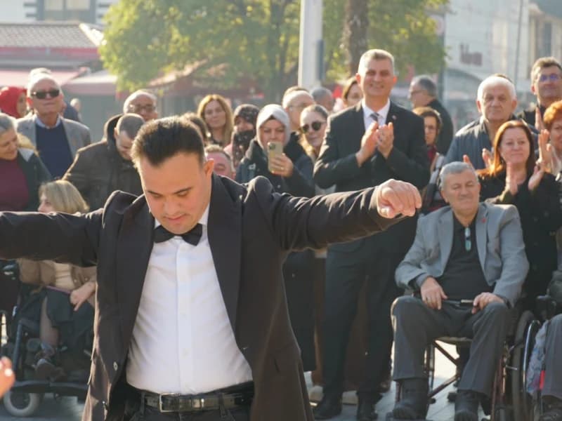 Gölcük'te Engelliler Günü Coşkusu!