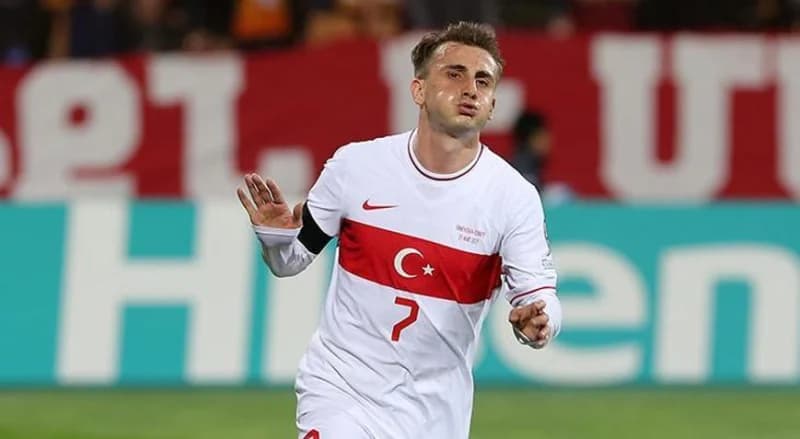 Kocaeli'de Kerem Aktürkoğlu'na Eleştiri Tepki Çekti!