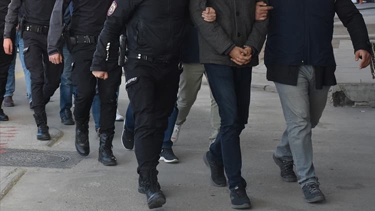34 İlde FETÖ Operasyonu: 77 Gözaltı!