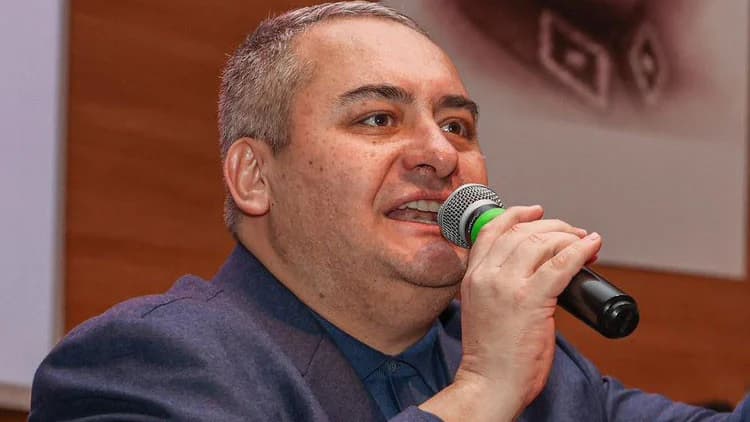 Mesut Özarslan'dan yeni yol sinyali