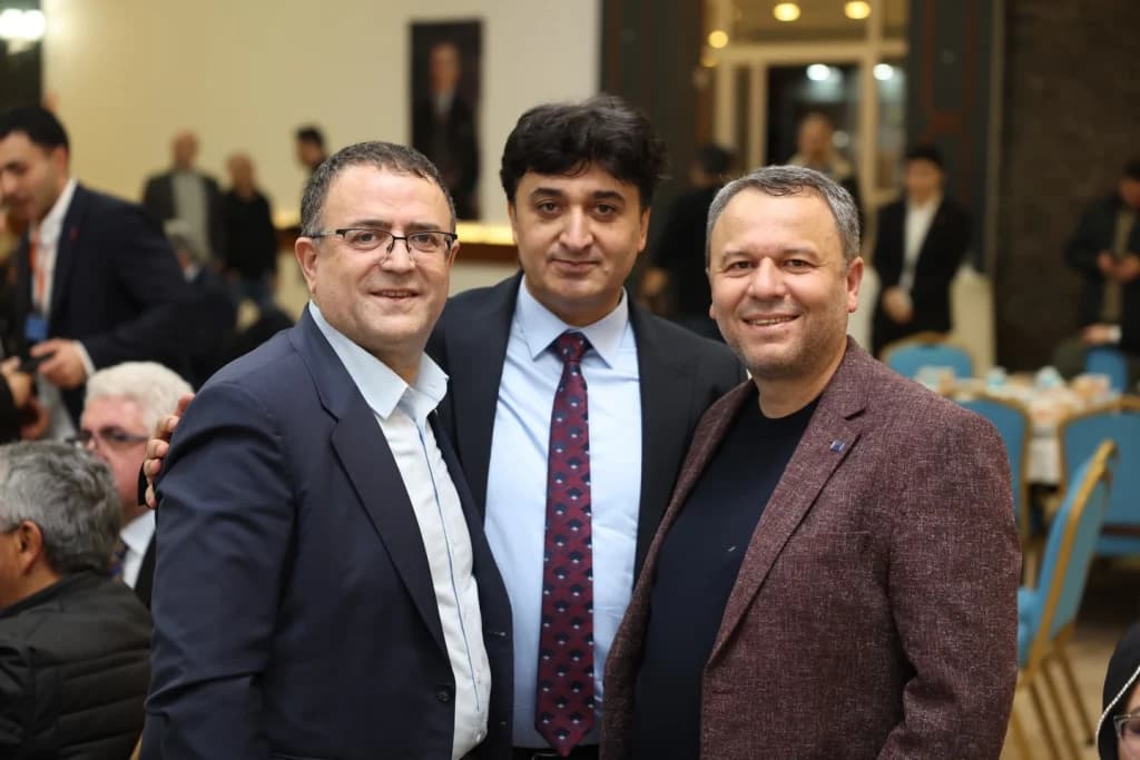 Başkan Gökçe, dernek buluşmalarında bir araya geldi