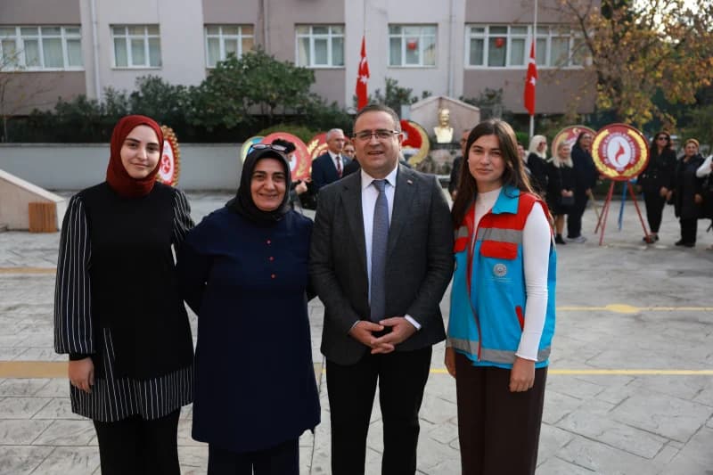 Atatürk, Derince'de Saygı ve Özlemle Anıldı!