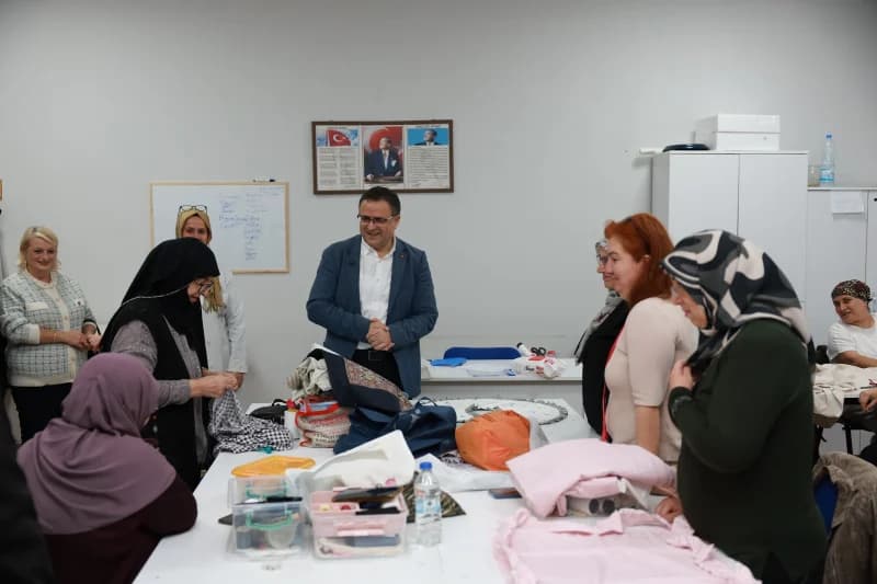 Derince'de kadınların el emeği ekonomiye katkı sağlıyor!