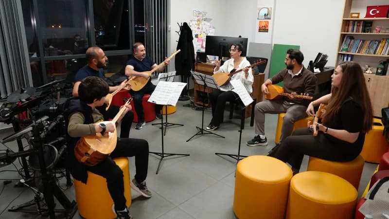Başiskele'de Müzik Eğitimleri Devam Ediyor!