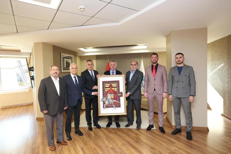 Kocaeli'de Başkan Büyükakın'a Ziyaretçi Akını!
