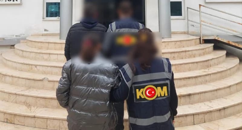 Kocaeli'de aranan iki kişi Esenyurt'ta yakalandı!