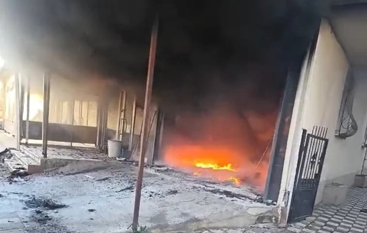 Darıca'da İş Yerinde Korkutan Yangın!