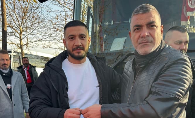 Kocaeli'de Taraftarlar Dostluk Mesajı Verdi!