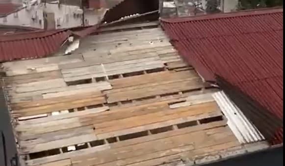 Gebze'de Şiddetli Rüzgar Çatı Uçurdu!