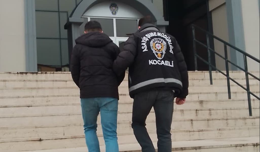 Çayırova'da Dolandırıcı Yakalandı!