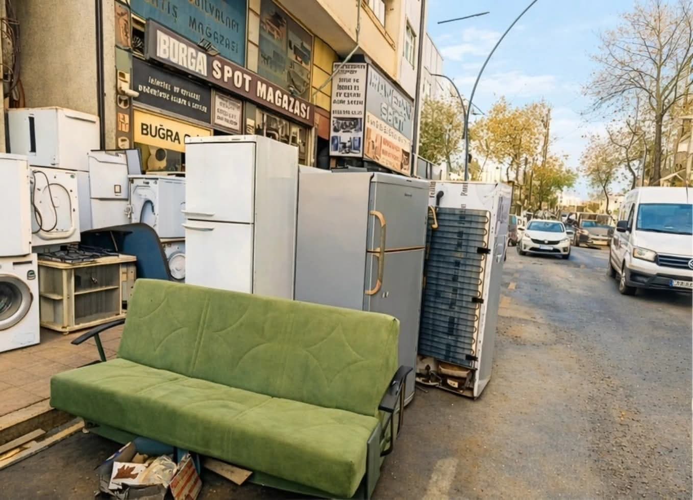 İzmit'te Kaldırım İşgallerine Son Uyarı!