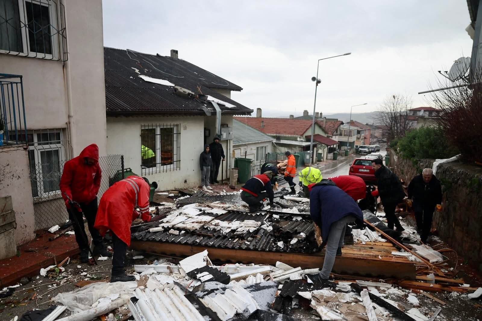 Kocaeli'de Kuvvetli Fırtına Uyarısı!