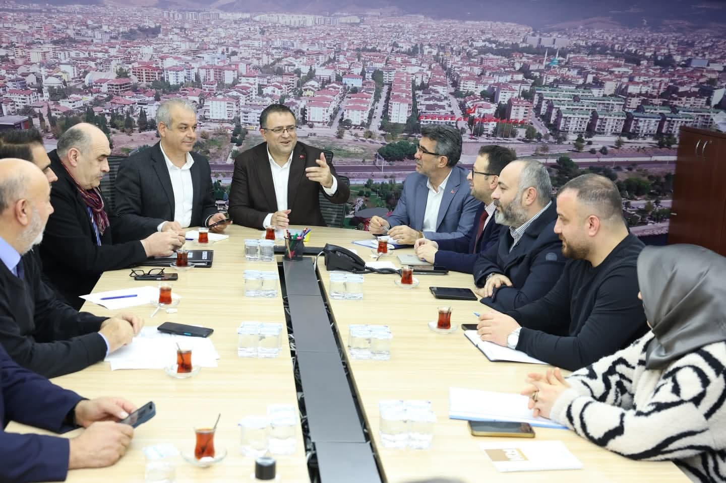 Derince'de Elektrik Kesintileri Toplantısı!