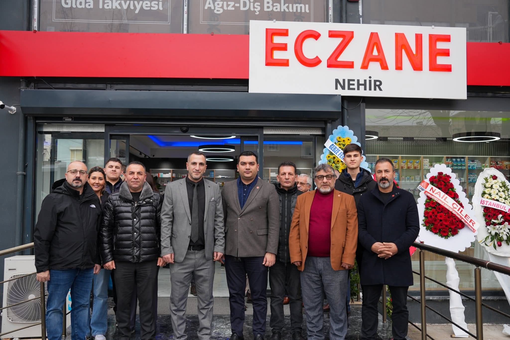 Gebze'de Çöken Binanın Ardından Eczane Yeniden Açıldı!