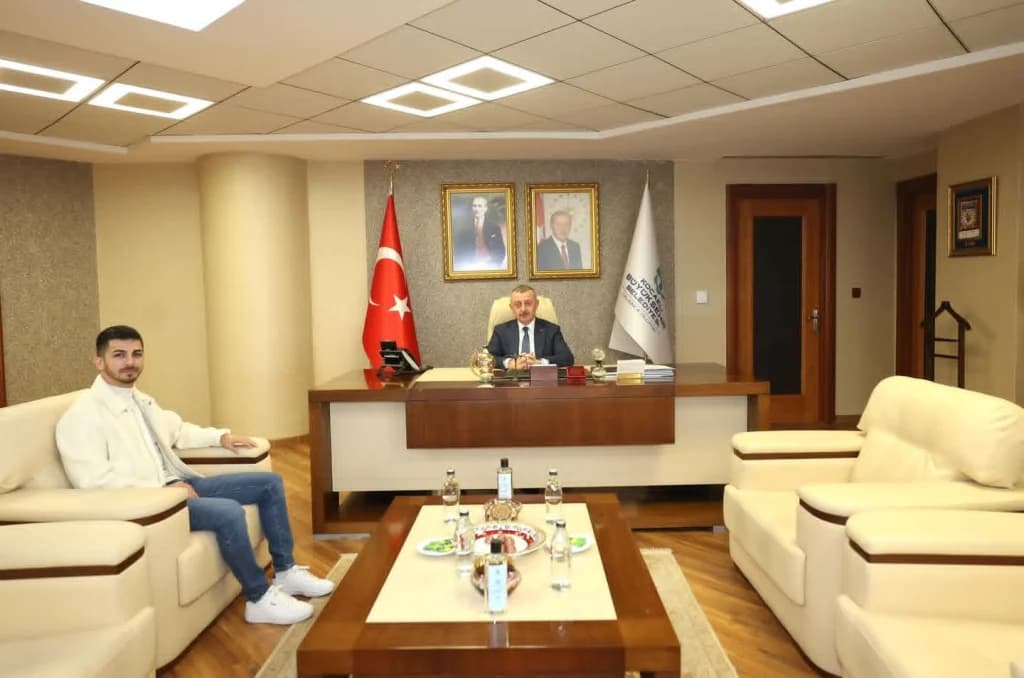 Başkan Büyükakın'dan Eray Şamdan’a veda ziyareti