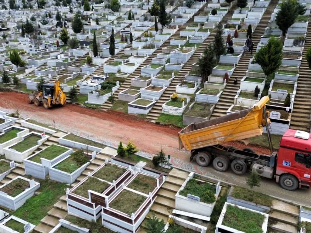 Kent Mezarlığı’nda su sorunu çözülüyor