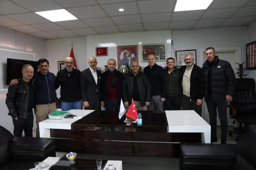 Genç Kocaelililer Derneği’nden Kocaelispor’a destek ziyareti