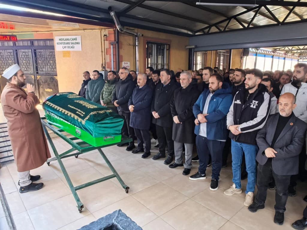AK Parti Gebze'den Gökçe Ailesine Taziye Ziyareti