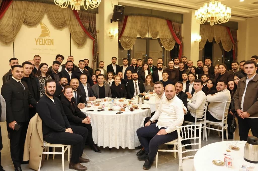 CHP Gençliği Kocaeli'de İftar Sofrasında Buluştu