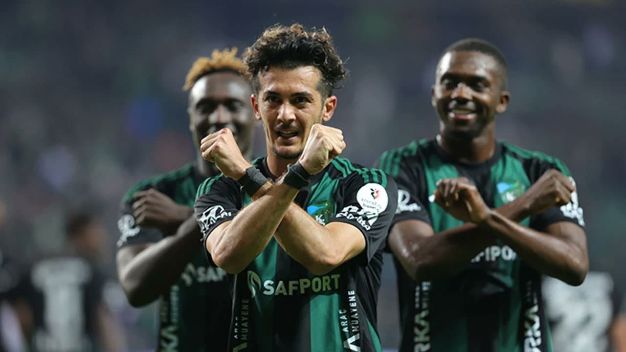 Kocaelispor ve Antalyaspor Maçında Dostluk Rüzgarı!