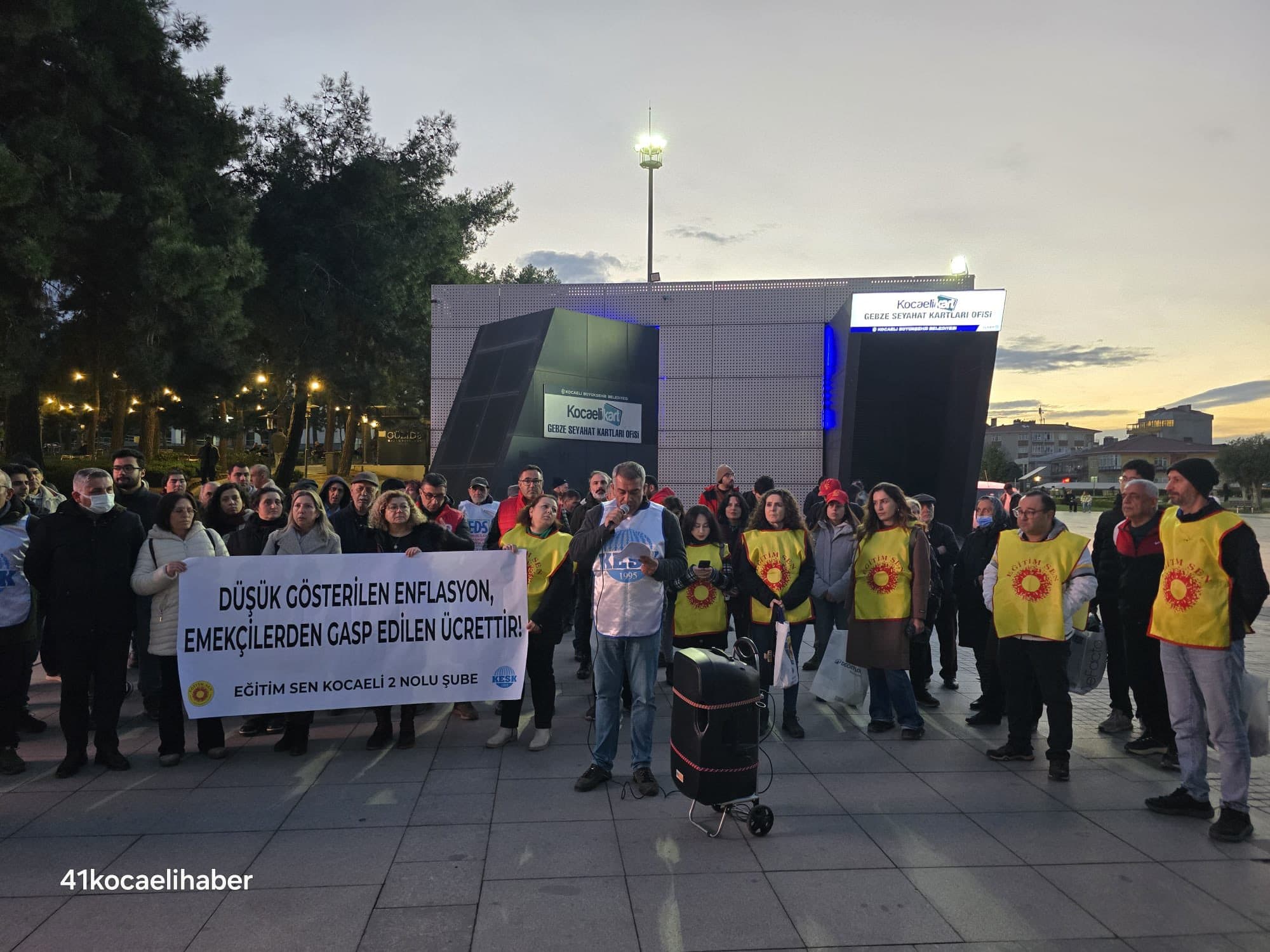 Kocaeli'de TÜİK Protestosu: Yoksulluk Gerçek!
